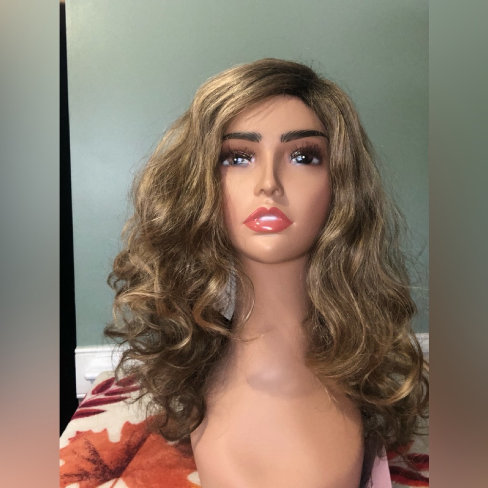 Paula Young wig - Brooks - Tuscany toast  rooted  10/26/6 size A